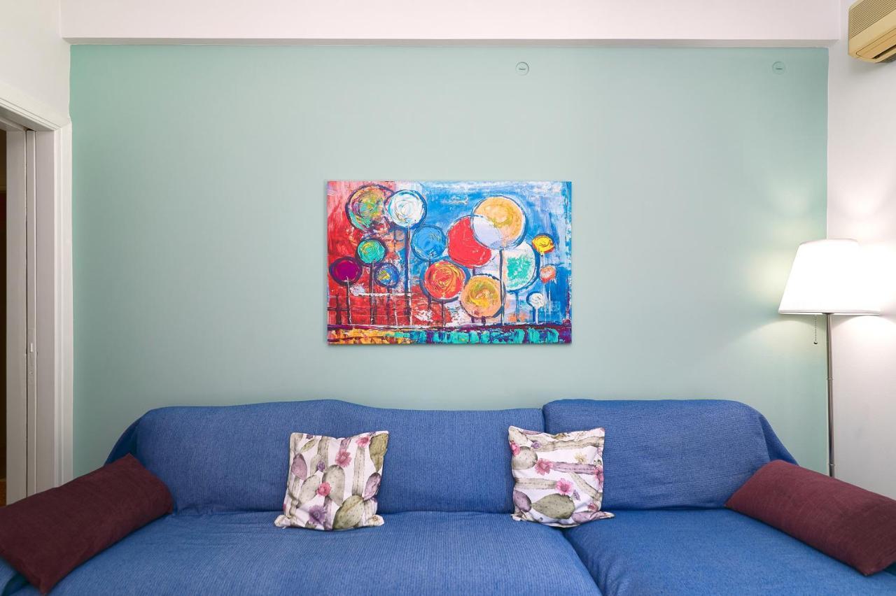 Venias Two-bedroom Kallimarmaro And Zappeio Area * Athènes